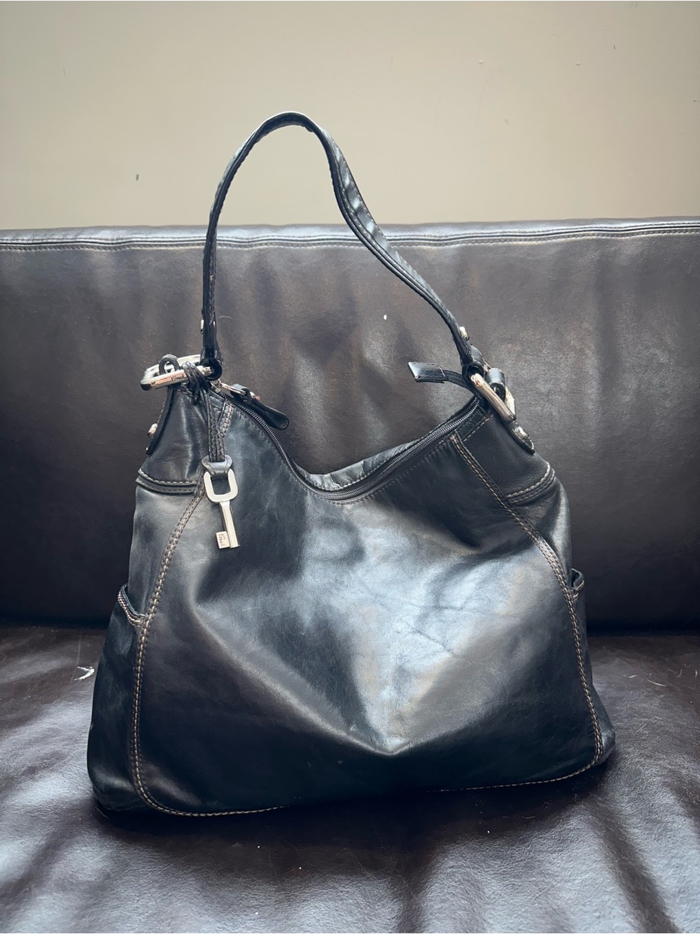 Vintage Fossil Black Leather Shoulder Bag / Hobo Style (ZB 2721) - excellent